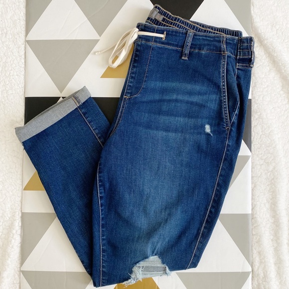 torrid Pants - Torrid Pull-On Weekend Straight Super Soft Mid-Rise Jean 2R